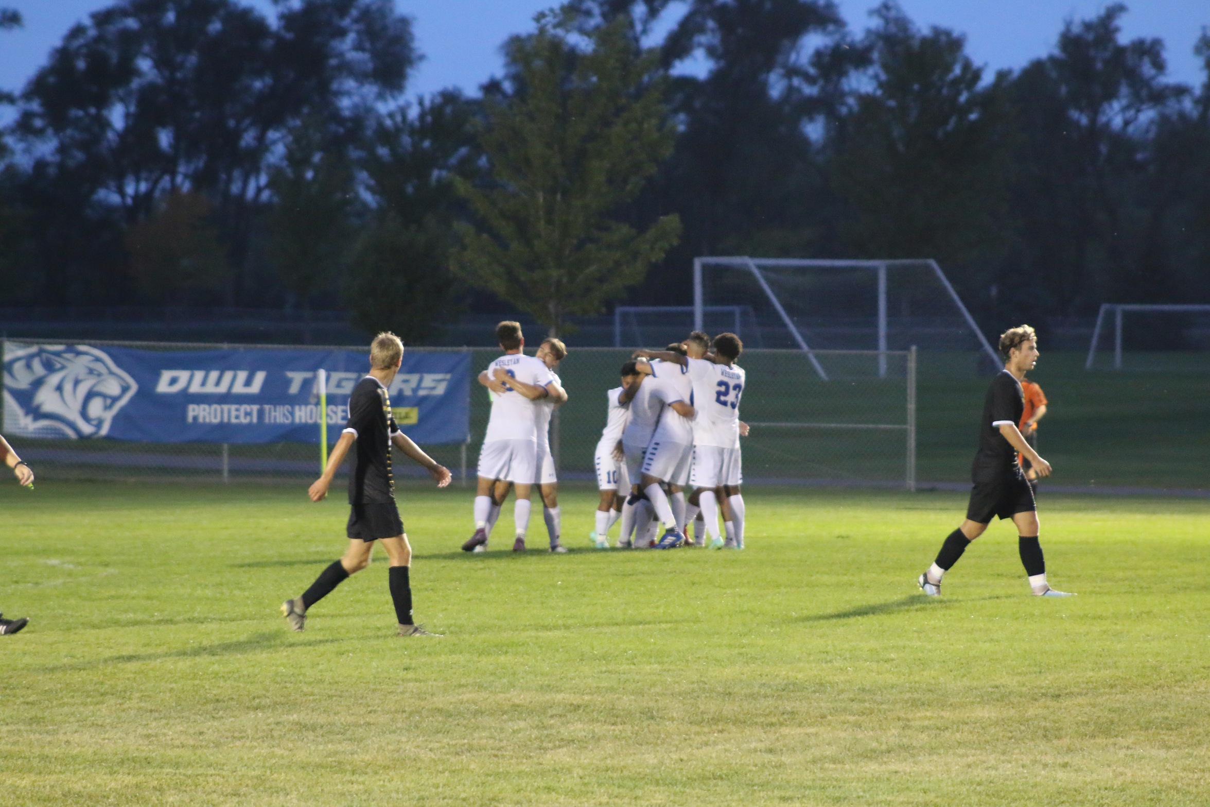 MEN’S SOCCER EARNS SECOND-STRAIGHT VICTORY AGAINST THE SAINTS