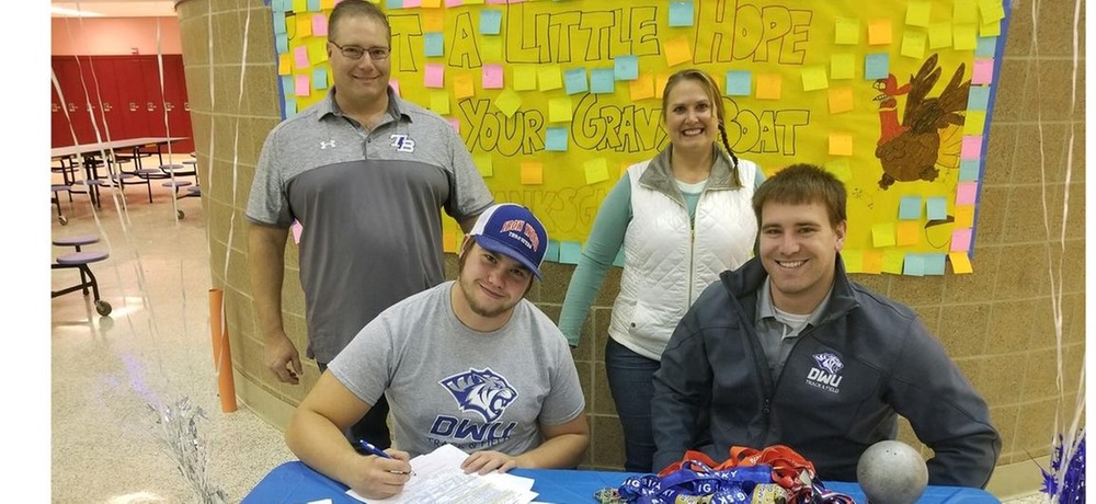 Ryan Kienzle signs with DWU men’s track and field