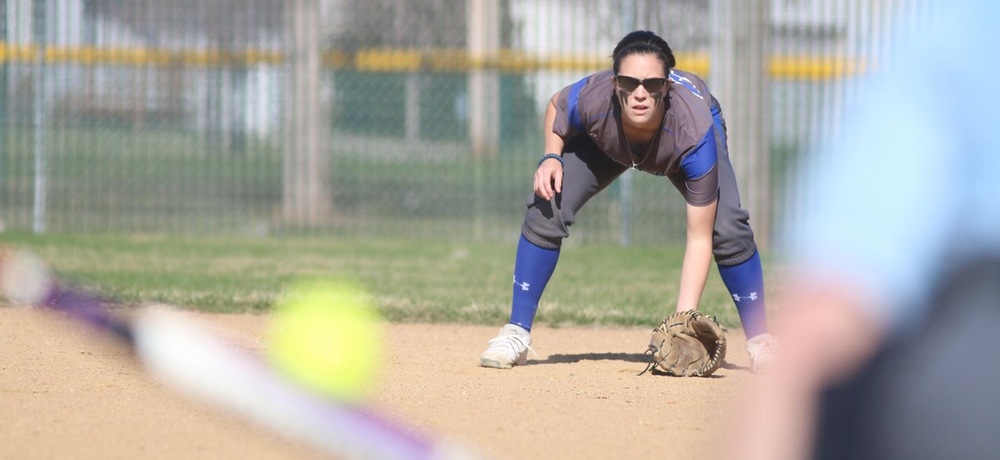 DWU softball drops a pair to in-state rival