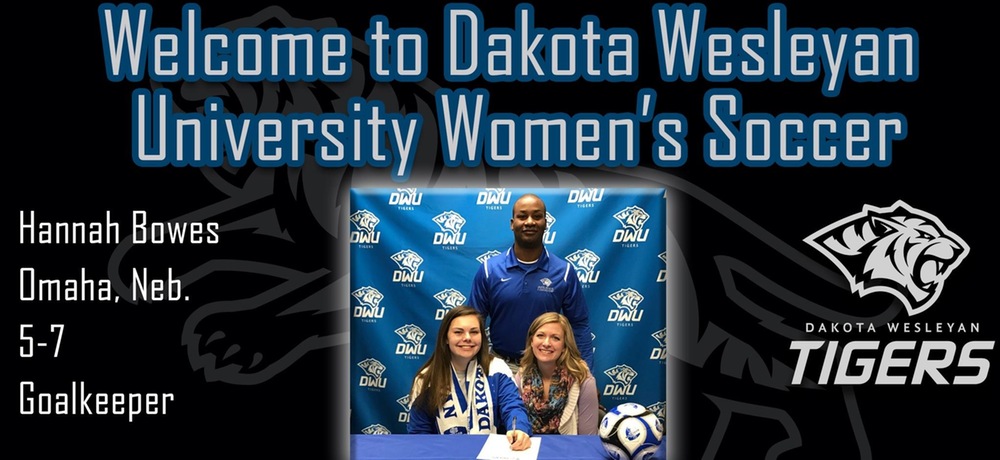 Hannah Bowes inks with DWU women’s soccer for 2017 season