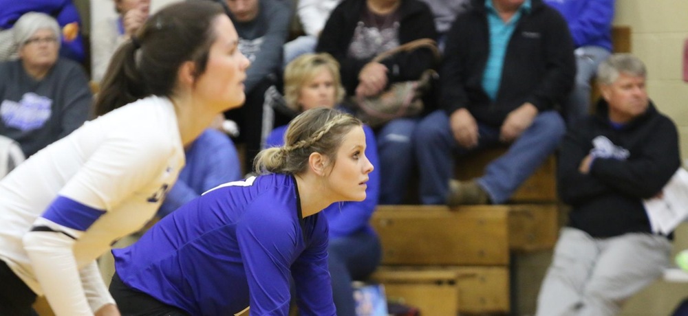 Volleyball falls to No. 24 Warriors on the road