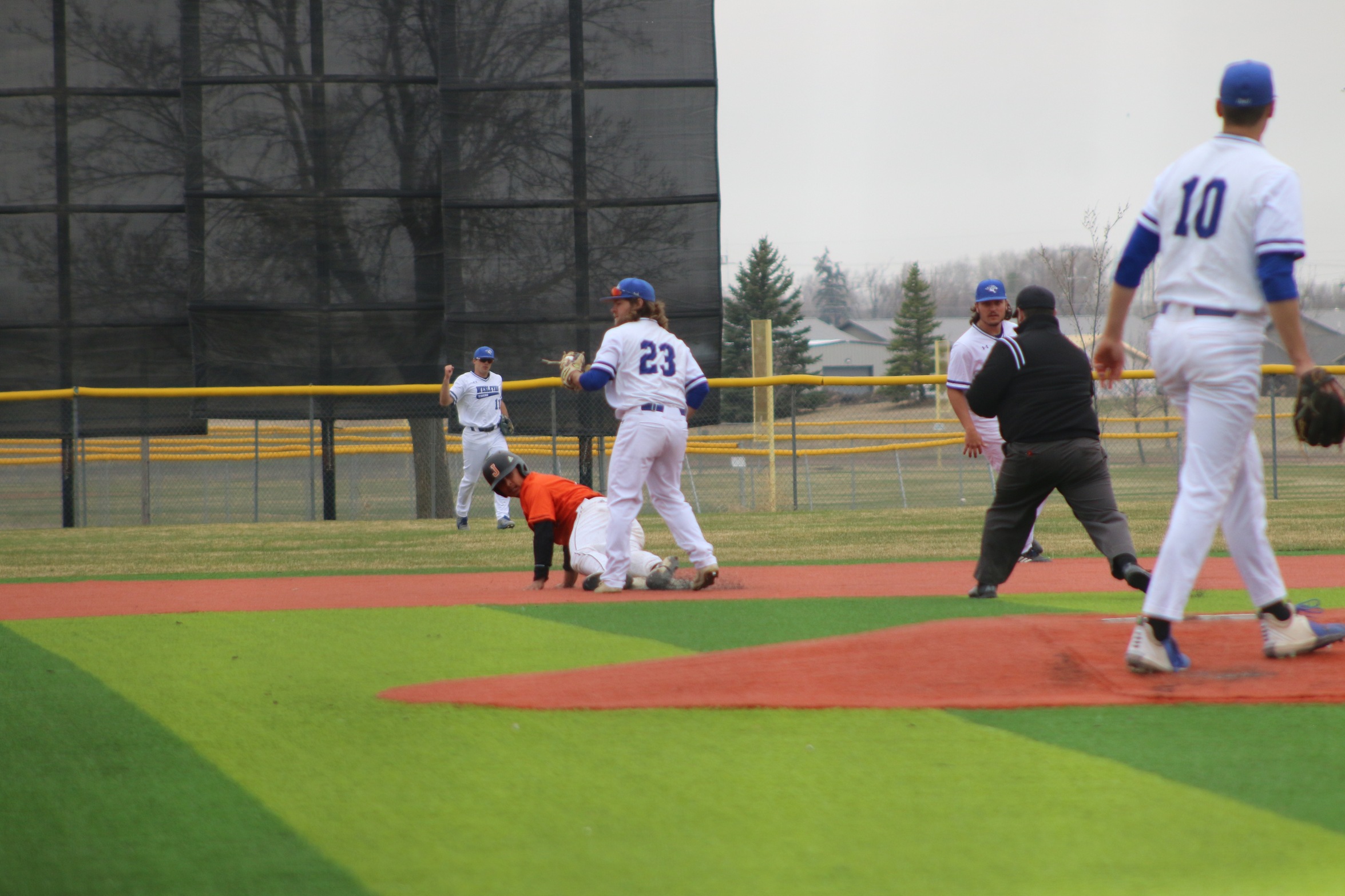 BASEBALL CELEBRATES SENIOR DAY AGAINST JAMESTOWN, BEZDICEK SWIPES SINGLE-SEASON RECORD