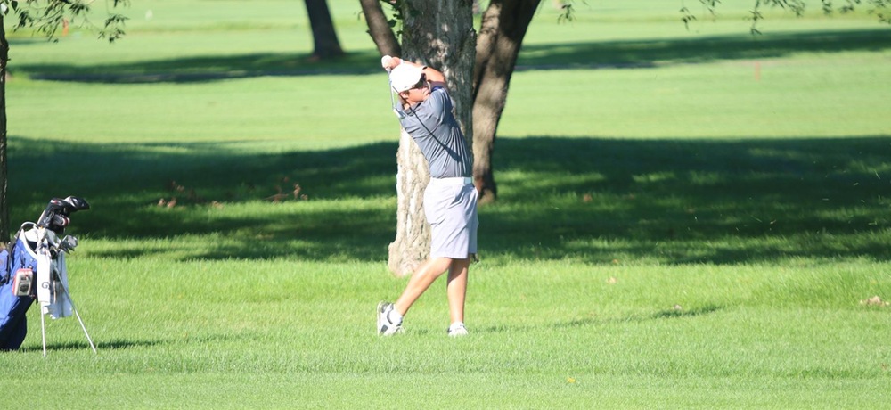 Men’s golf ties for seventh at Blue River Classic