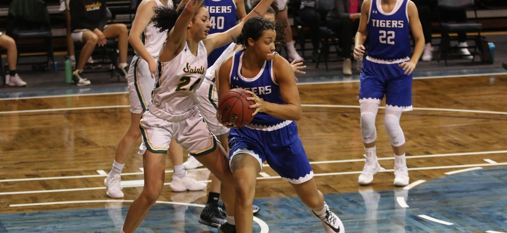 DWU falls to Dordt in final contest of 2020