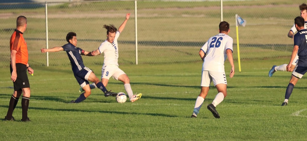 DWU MENS SOCCER GRABS WIN OVER D3 COE COLLEGE ON THE ROAD