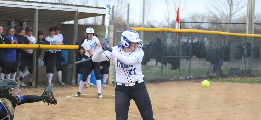 DWU completes series sweep over Chargers