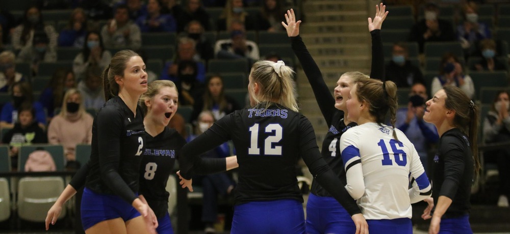 After historic fall season, DWU volleyball looks to continue momentum into spring