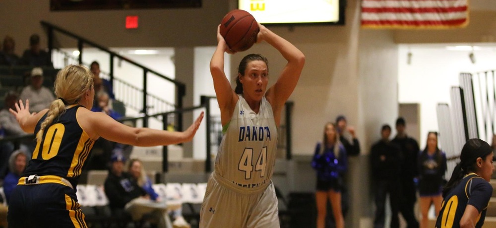 No. 10 DWU shoots past Flames on Senior Day