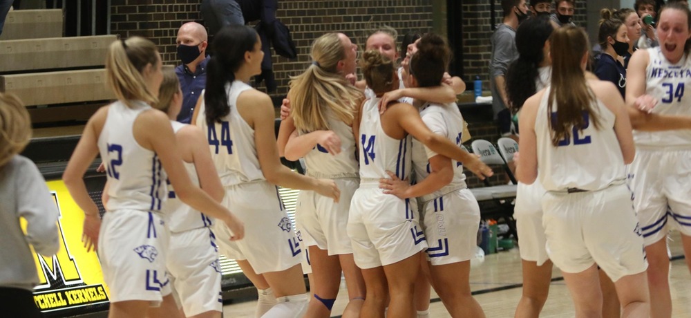 Hot start and balanced scoring helps DWU knock off Concordia
