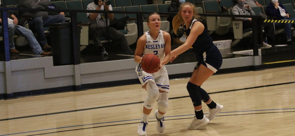 Women’s basketball outlasts Broncos for road victory
