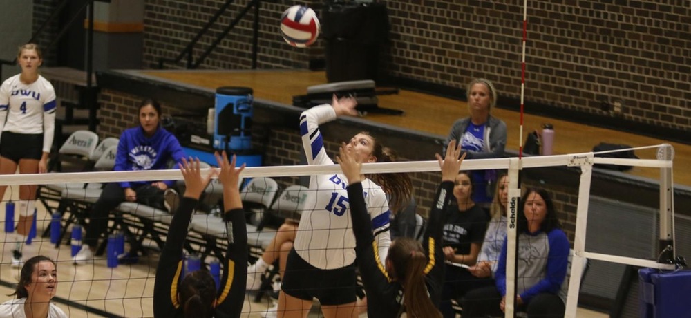 Volleyball handles Presentation in non-conference action