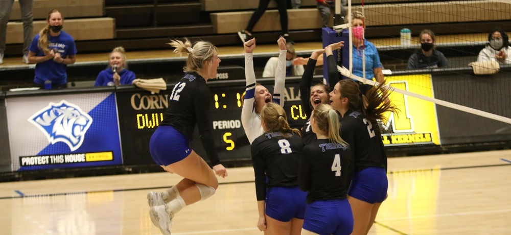 Volleyball makes quick work of Flames, punches ticket to GPAC tournament