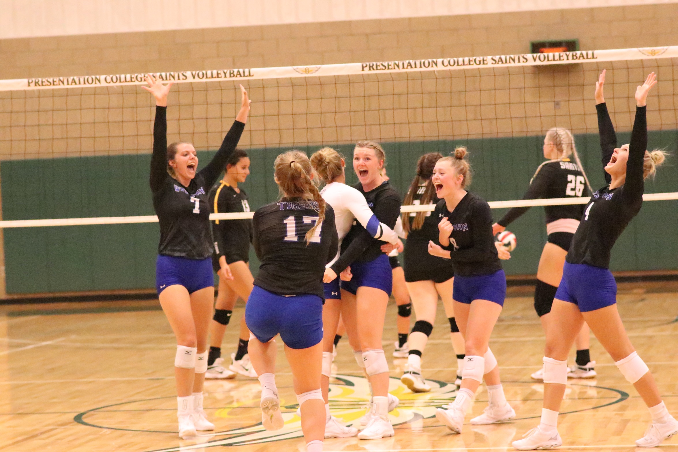 DWU VOLLEYBALL TAKES DOWN NO.25 ROCKY MOUNTAIN